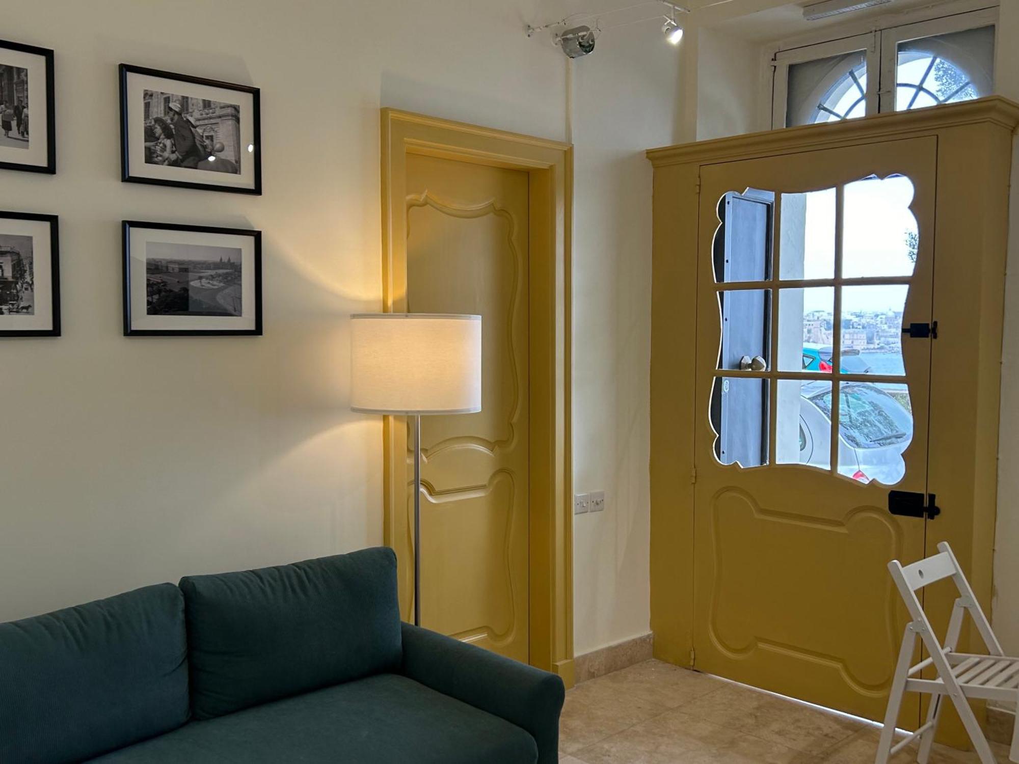 Prestigious Pied A Terre Wignacourt With Views Apartment Valletta Bagian luar foto