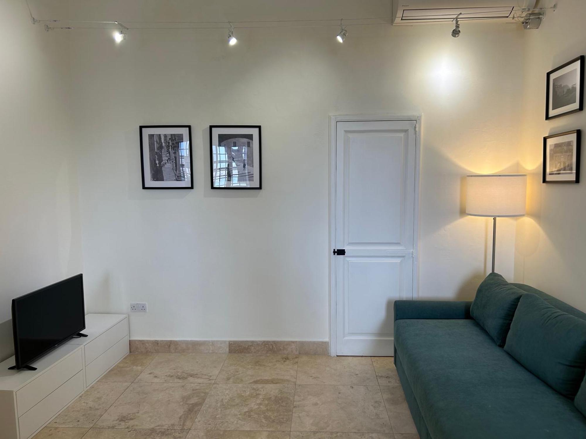 Prestigious Pied A Terre Wignacourt With Views Apartment Valletta Bagian luar foto
