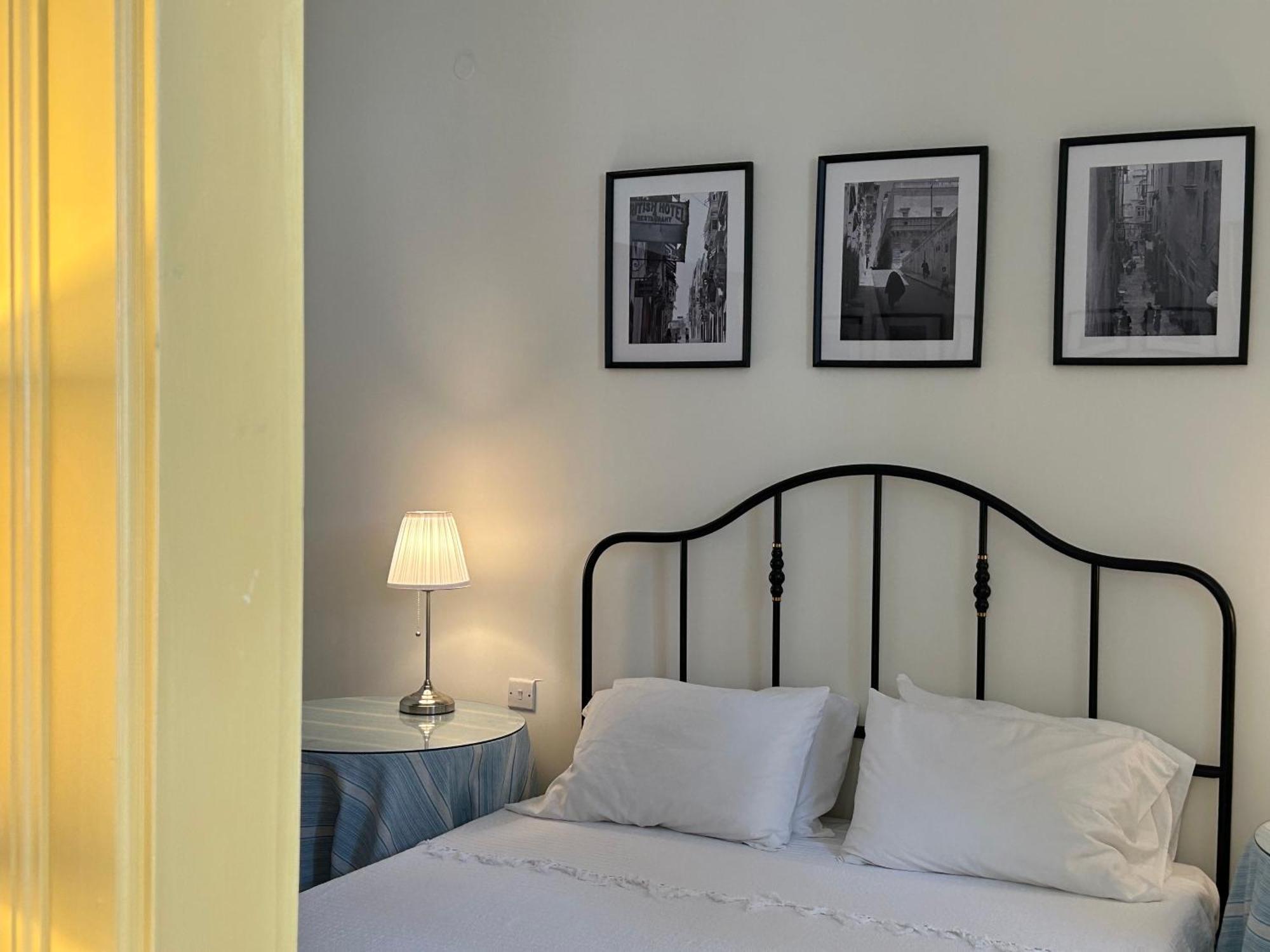 Prestigious Pied A Terre Wignacourt With Views Apartment Valletta Bagian luar foto
